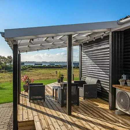 Hus Med 3 Soveværelser Og Strandpromenade I Aabenraa Feriehus *