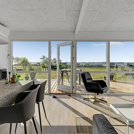 3 Bedroom Stunning In Dom wakacyjny *