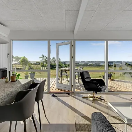 Hus Med 3 Soveværelser Og Strandpromenade I Aabenraa Feriehus *